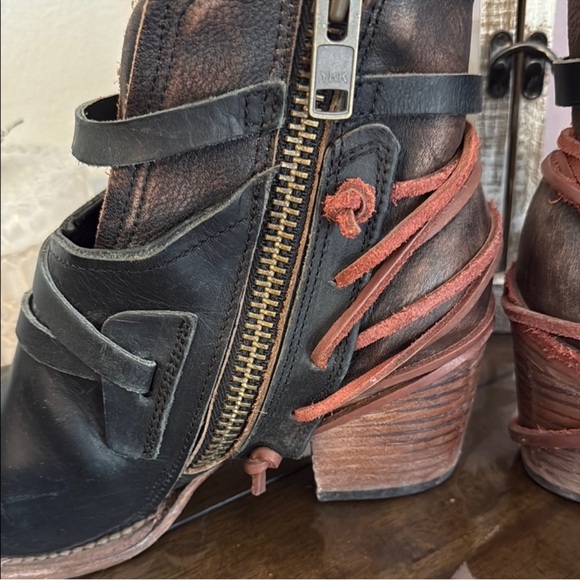 Freebird crue black genuine leather rustic boots size 9 - Picture 5 of 14